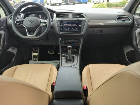 Used 2024 Volkswagen Tiguan SE R-Line FWD image 25