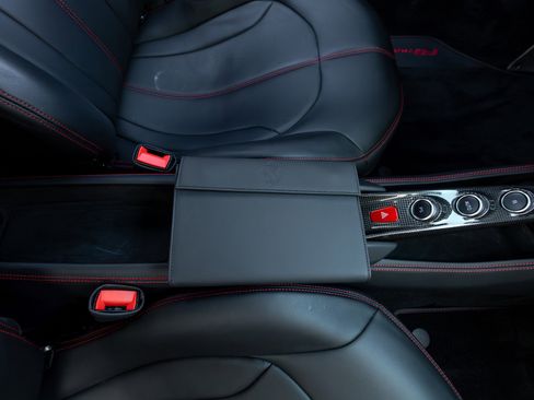 Used 2022 Ferrari F8 Tributo image 75