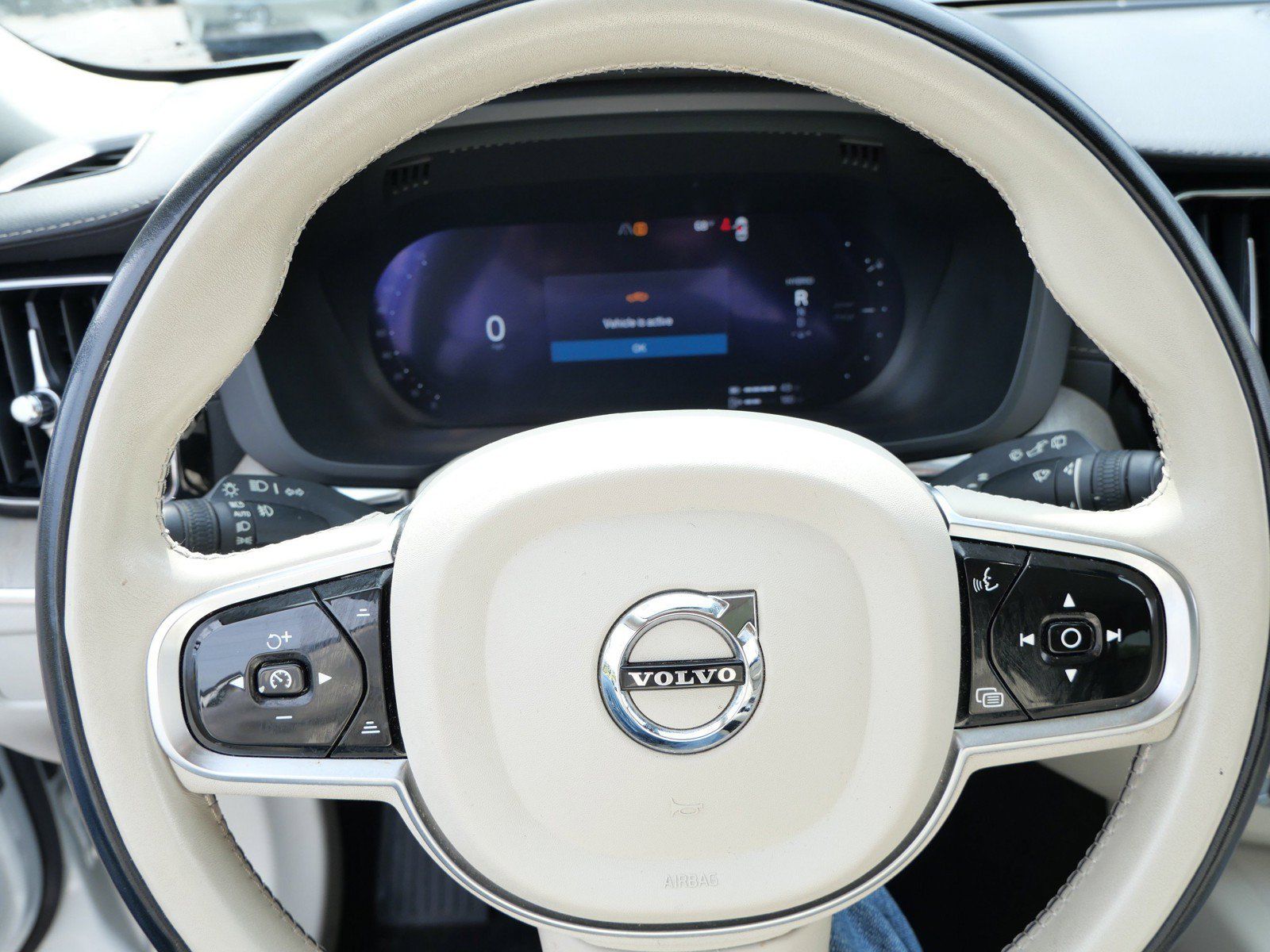 Certified 2023 Volvo XC60 T8 Ultimate w/ Climate Package AWD/4WD image 25
