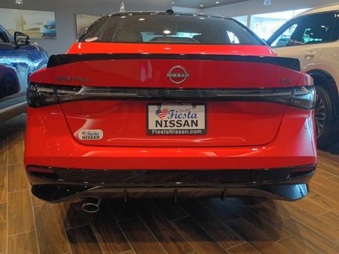 New 2026 Nissan Sentra SR w/ Floor Mat Package FWD image 6