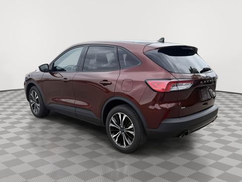 Used 2021 Ford Escape SE w/ SE Sport Appearance Package AWD/4WD image 5