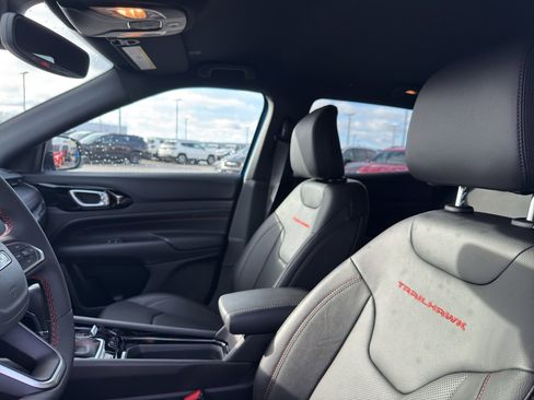 New 2025 Jeep Compass Trailhawk w/ Trailhawk Elite Group image 25