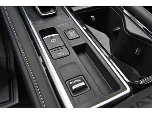 New 2025 Nissan Pathfinder SV image 19