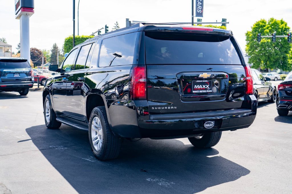 Used 2019 Chevrolet Suburban LT AWD/4WD image 12