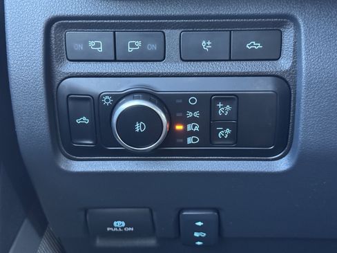Used 2024 Ford F250 Platinum AWD/4WD image 22
