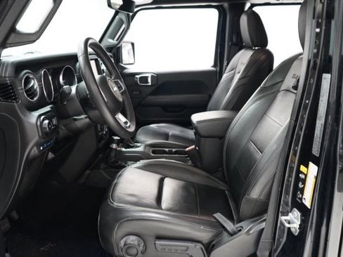 Used 2023 Jeep Wrangler Unlimited Sahara image 12