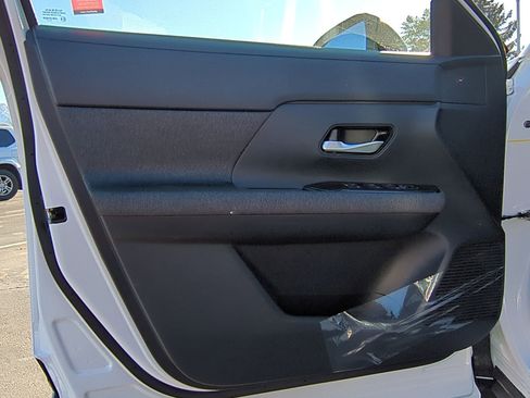 New 2026 Nissan Kicks SV image 10