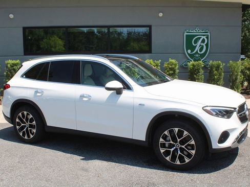 Certified 2025 Mercedes-Benz GLC 350e 4MATIC image 2