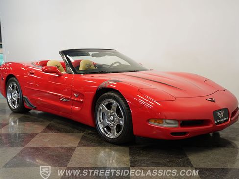 Used 1999 Chevrolet Corvette Convertible w/ Memory Pkg RWD image 17
