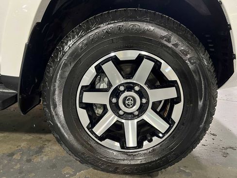 Used 2024 Toyota 4Runner TRD Off-Road Premium w/ Moonroof Package image 9