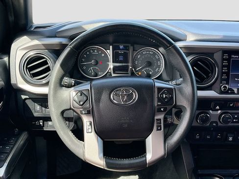 Used 2021 Toyota Tacoma Limited AWD/4WD image 11