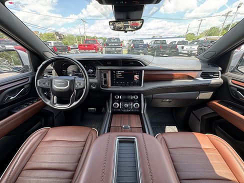 Used 2023 GMC Yukon Denali Ultimate w/ LPO, Floor Liner Package image 14