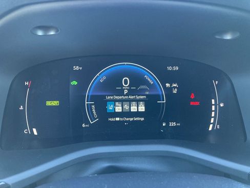 Used 2026 Toyota Camry SE image 10