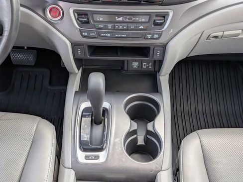 Used 2018 Honda Ridgeline RTL-T image 17