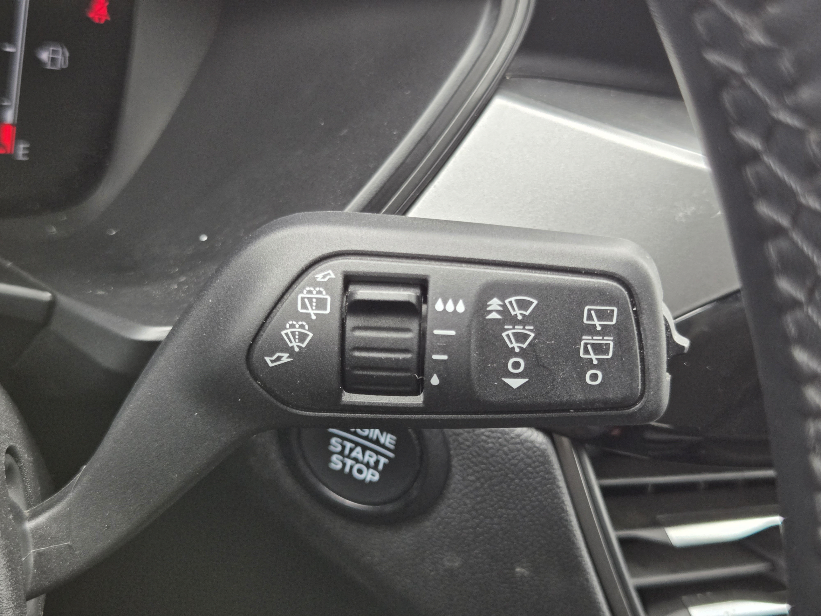Used 2024 Ford Escape Active FWD image 18