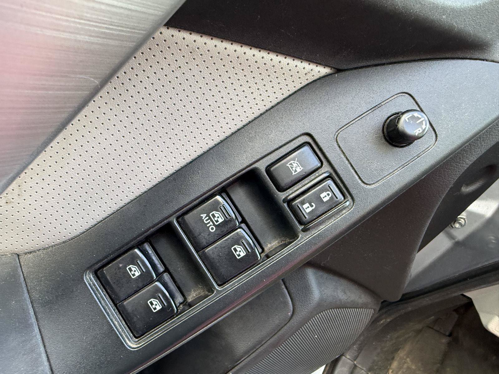 Used 2014 Subaru Forester 2.5i Touring AWD/4WD image 6