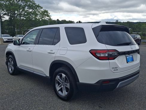 Used 2025 Honda Pilot EX-L image 5