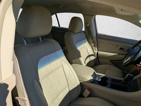 Used 2018 Ford Taurus SEL image 17