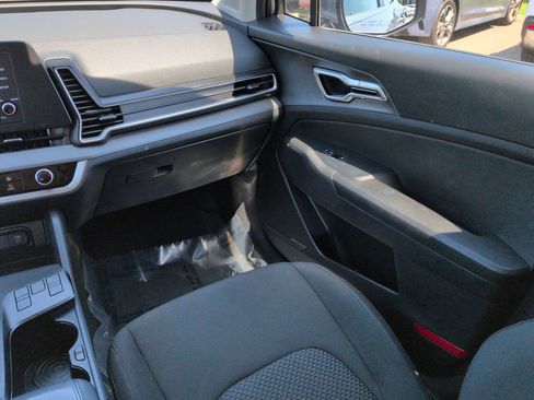 Certified 2025 Kia Sportage LX FWD image 17