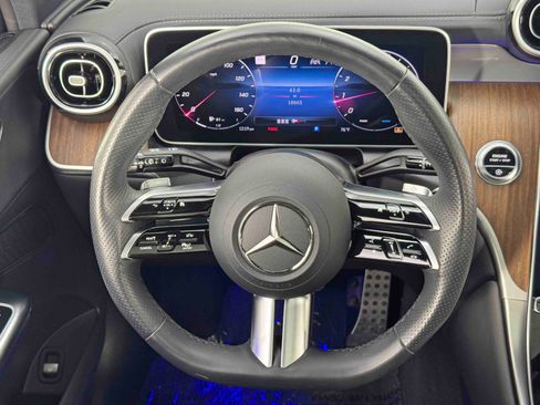 Used 2024 Mercedes-Benz GLC 300 image 22