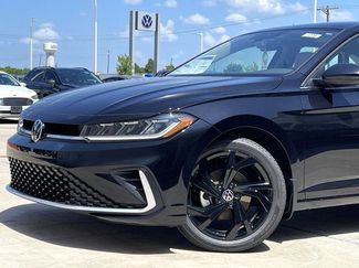 New 2025 Volkswagen Jetta SE video 2