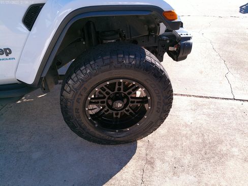 Used 2023 Jeep Wrangler Unlimited Rubicon 4xe w/ Cold Weather Group image 20