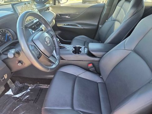 Certified 2023 Toyota Venza XLE AWD/4WD image 18