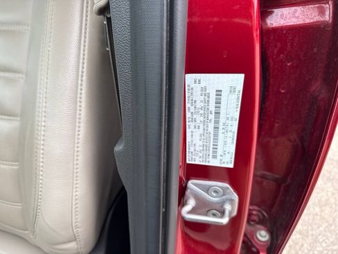 Used 2018 Ford Escape SEL AWD/4WD image 23