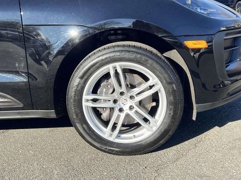Certified 2023 Porsche Macan image 11