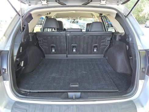 Used 2019 Subaru Outback 2.5i Limited AWD/4WD image 13