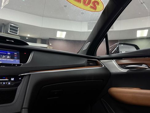 Used 2022 Cadillac XT5 Premium Luxury w/ LPO, Floor Liner Package image 28