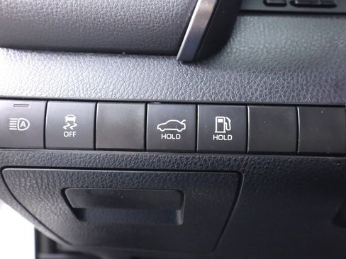 Used 2021 Toyota Camry LE FWD image 10