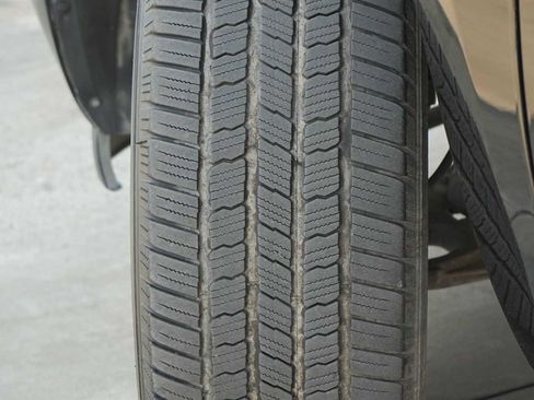 Used 2011 Chevrolet Tahoe LT image 29