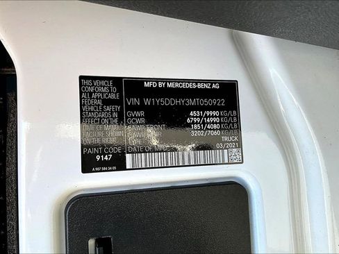 Used 2021 Mercedes-Benz Sprinter 3500 w/ Driver Convenience Package image 15
