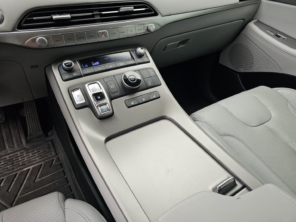 Used 2021 Hyundai Palisade SEL w/ Premium Package FWD image 22