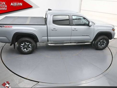 Used 2019 Toyota Tacoma TRD Off-Road w/ Technology Package AWD/4WD image 29
