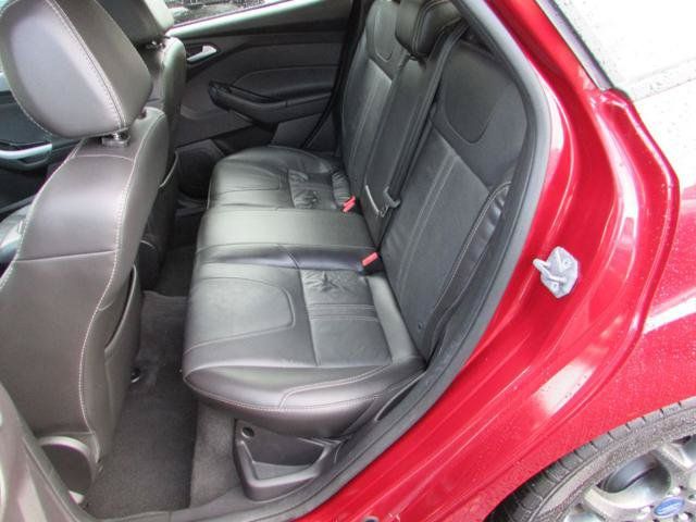 Used 2014 Ford Focus SE w/ Equipment Group 201A FWD image 12