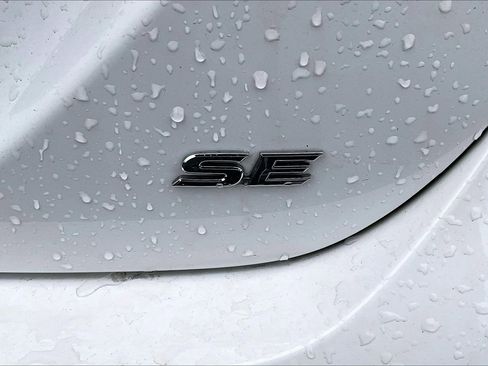 Used 2024 Toyota Camry SE FWD image 6