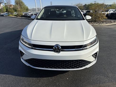 New 2026 Volkswagen Jetta SE FWD image 2