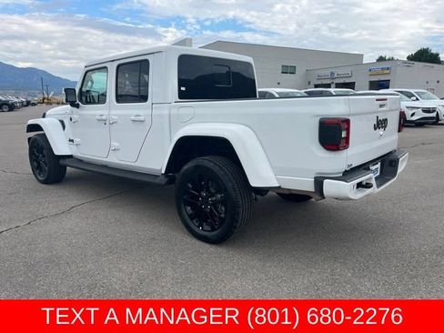 Used 2023 Jeep Gladiator Overland AWD/4WD image 6