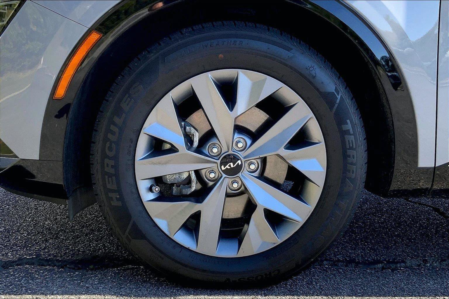 Used 2025 Kia Sportage SX FWD image 8