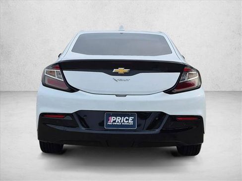 Used 2017 Chevrolet Volt Premier w/ Driver Confidence II Package FWD image 5