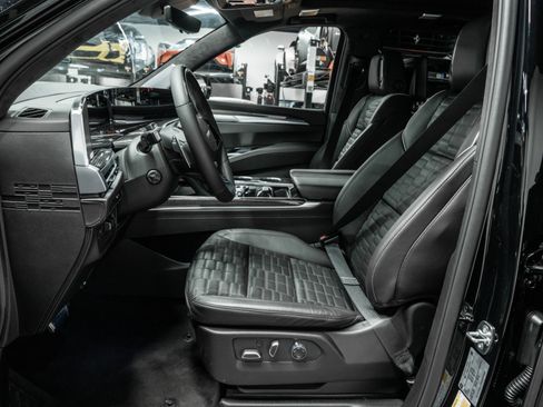 Used 2026 Cadillac Escalade V image 39