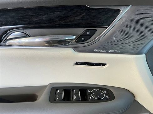 Certified 2023 Cadillac XT6 Premium Luxury image 17