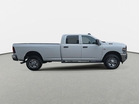 New 2025 RAM 2500 Tradesman w/ Chrome Appearance Group AWD/4WD image 4