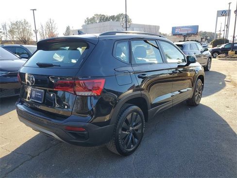 Certified 2023 Volkswagen Taos S image 4