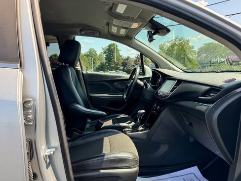 Used 2019 Buick Encore Preferred AWD/4WD image 11