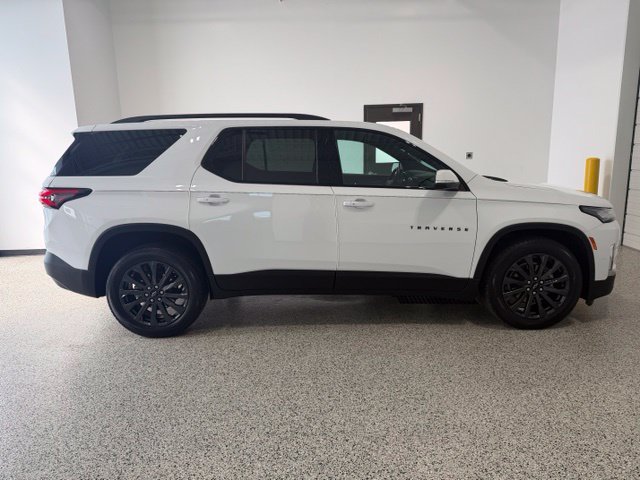 Used 2023 Chevrolet Traverse RS AWD/4WD image 37