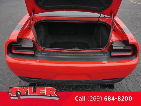Used 2020 Dodge Challenger R/T w/ Performance Handling Group RWD image 18