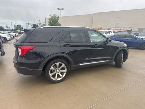 Used 2020 Ford Explorer Platinum w/ Premium Technology Package AWD/4WD image 3